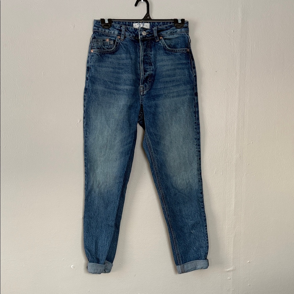 Free People High Rise mom Jeans 27